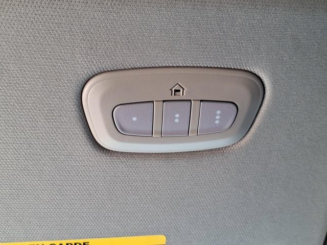 Used 2022 RAM 1500 Laramie AWD/4WD image 18