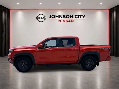 Used 2025 Nissan Frontier Pro-X RWD image 8