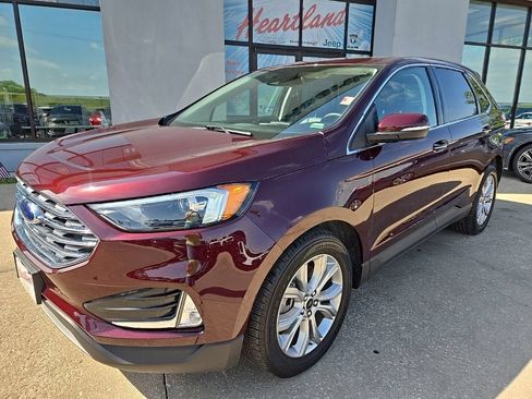 Used 2024 Ford Edge Titanium AWD/4WD image 2