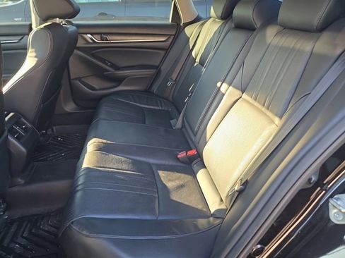 Used 2018 Honda Accord EX-L image 8