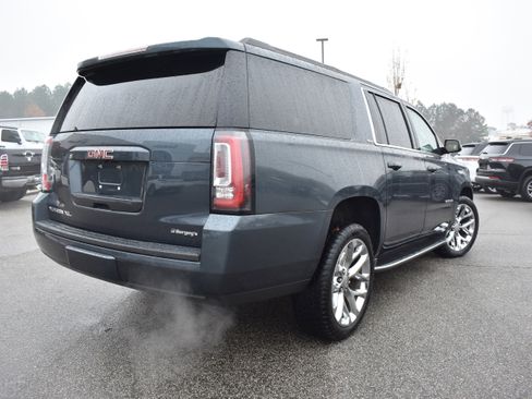 Used 2019 GMC Yukon XL SLT w/ Open Road Package image 9