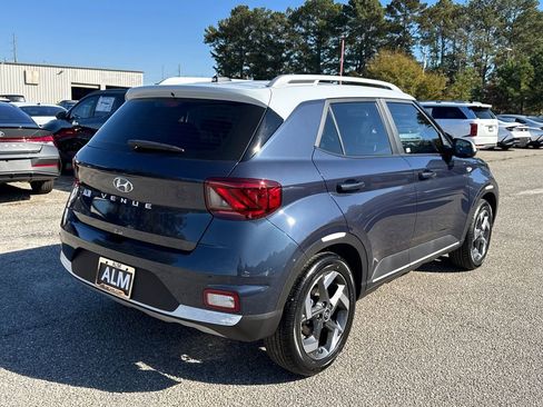 New 2026 Hyundai Venue SEL image 5