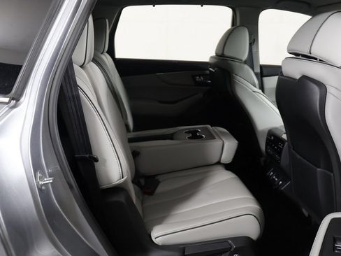 Used 2022 Acura MDX SH-AWD w/ Advance Package image 35