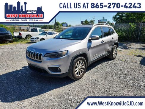 Used 2019 Jeep Cherokee Latitude w/ Popular Appearance Group FWD image 1