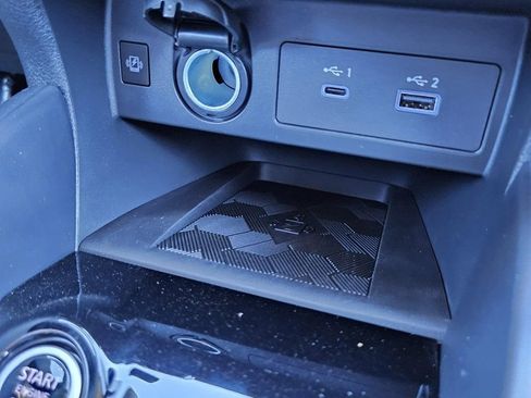 New 2025 Nissan Versa SR w/ Trunk Package image 14