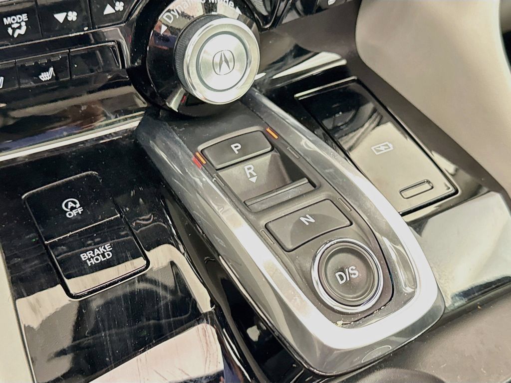 Used 2023 Acura MDX w/ Technology Package FWD image 16