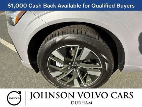 New 2026 Volvo XC60 B5 Plus w/ Protection Package Premier AWD/4WD image 17
