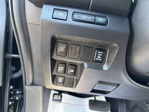 Used 2024 Nissan Frontier SV w/ Hardbody Edition image 17