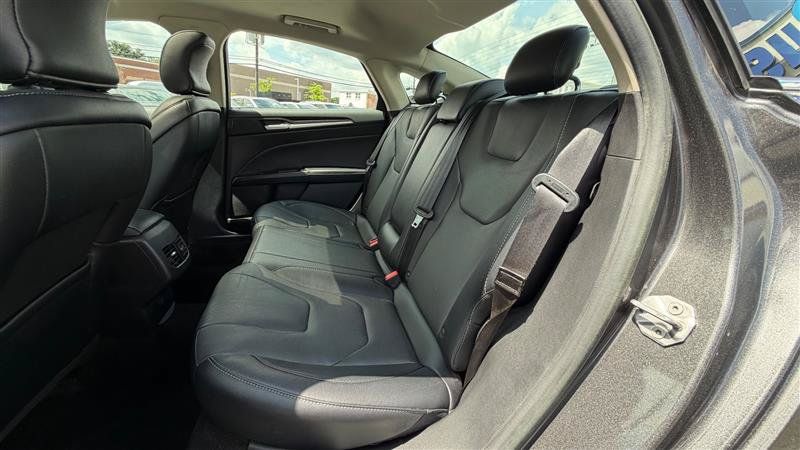 Used 2018 Ford Fusion Titanium AWD/4WD image 44