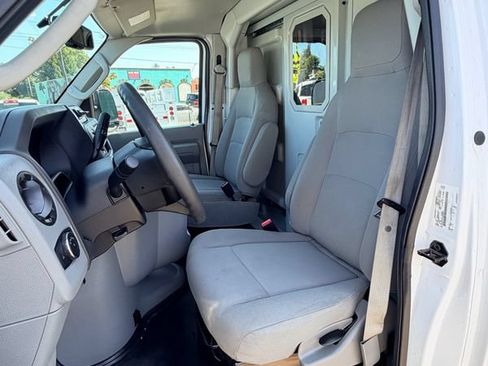 Used 2023 Ford E-450 and Econoline 450 Super Duty w/ Power Windows & Locks Group RWD image 34