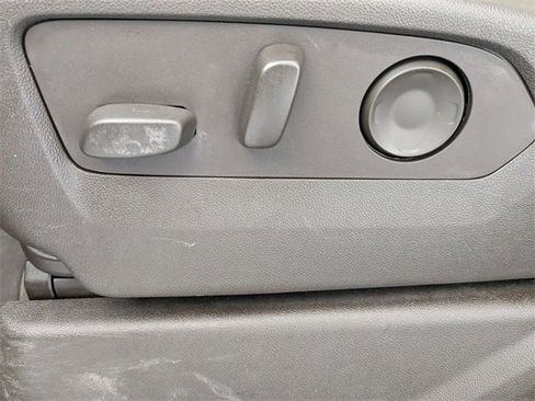 Used 2021 GMC Yukon XL SLT w/ SLT Luxury Plus Package image 14