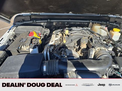 Used 2023 Jeep Gladiator Overland image 23