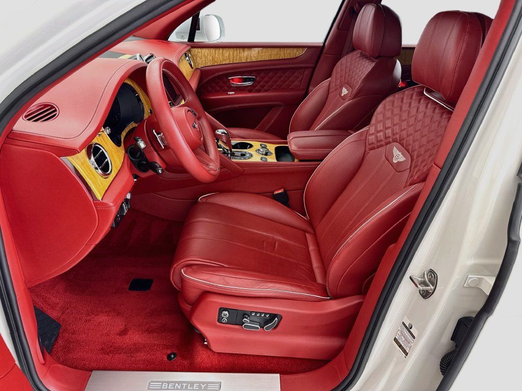 Certified 2022 Bentley Bentayga AWD/4WD image 18