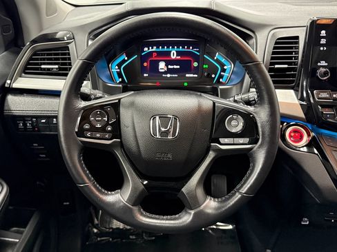 Used 2022 Honda Odyssey Touring image 16