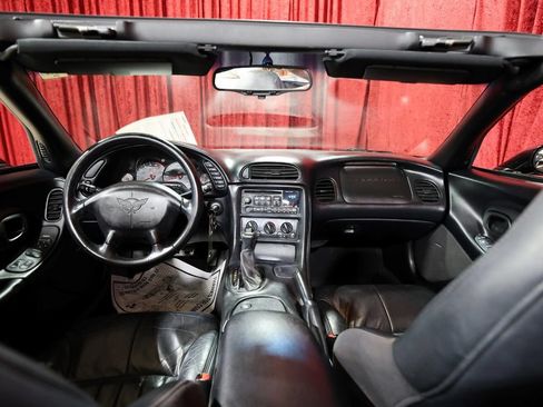 Used 2002 Chevrolet Corvette Convertible RWD image 15