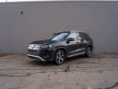 New 2025 Volkswagen Tiguan SE