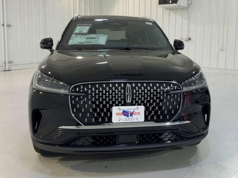 New 2026 Lincoln Aviator Reserve RWD image 4