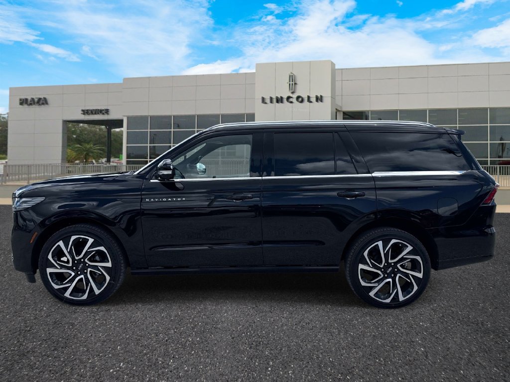New 2026 Lincoln Navigator Black Label AWD/4WD image 6