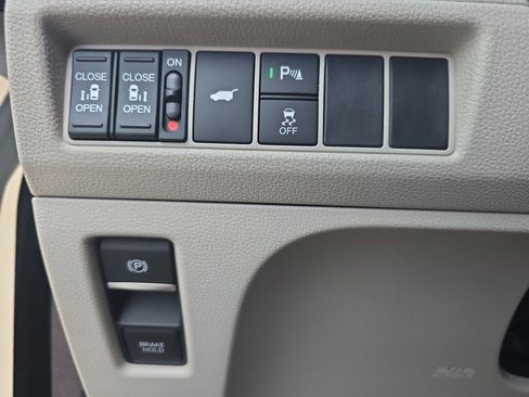New 2026 Honda Odyssey Touring image 26