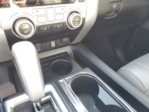 Used 2014 Toyota Tundra Limited w/ Limited Premium Package image 21