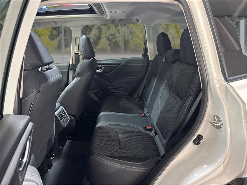 Used 2023 Subaru Forester Premium AWD/4WD image 10