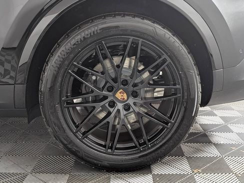 New 2026 Porsche Cayenne Coupe image 13
