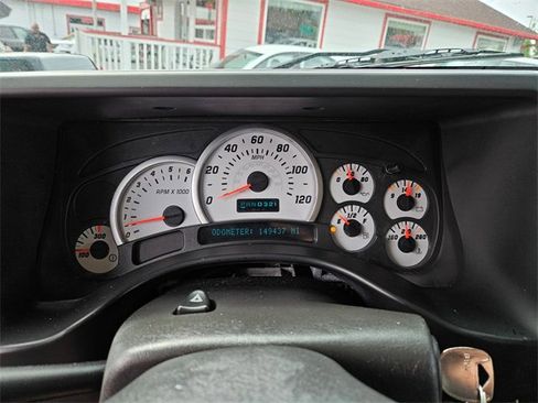 Used 2003 HUMMER H2 w/ Preferred Equipment Group image 17