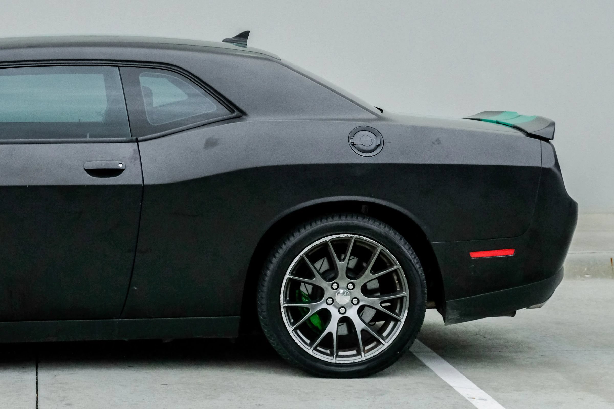 Used 2016 Dodge Challenger SRT w/ Technology Group RWD image 15