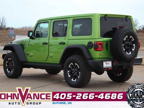 Used 2025 Jeep Wrangler Unlimited Rubicon w/ Safety Group image 8