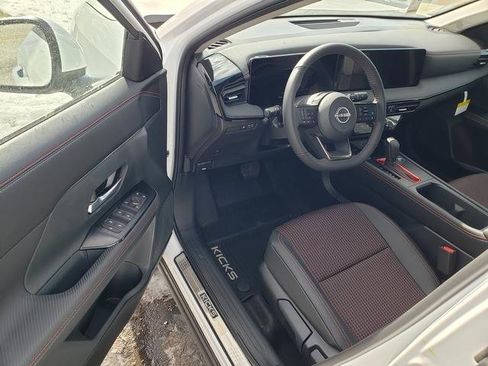 New 2025 Nissan Kicks SR w/ Illumination Package image 11