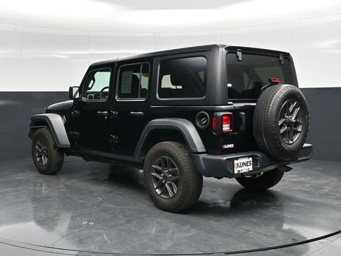 Used 2024 Jeep Wrangler Sport S image 8
