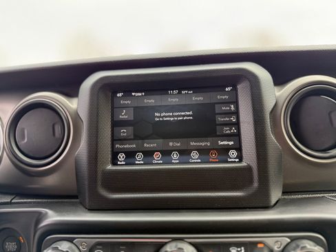 Used 2022 Jeep Wrangler Unlimited Sport image 17