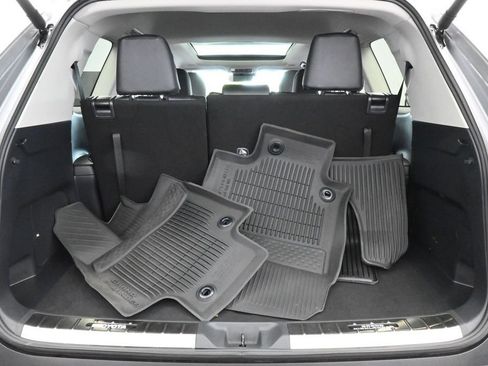 Used 2025 Toyota Grand Highlander AWD image 39