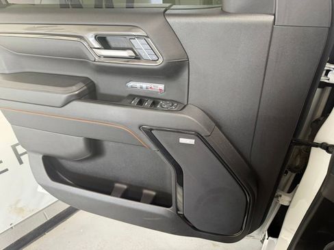 Used 2024 GMC Sierra 1500 AT4 w/ Technology Package AWD/4WD image 14