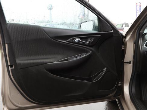 Used 2023 Chevrolet Malibu LT image 20