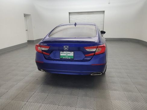 Used 2018 Honda Accord Sport image 7