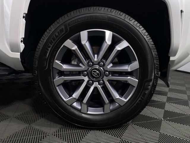 Used 2026 Toyota 4Runner Limited AWD/4WD image 12