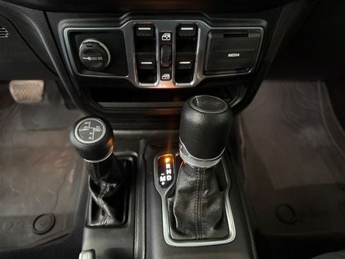 Used 2023 Jeep Wrangler Unlimited w/ Cold Weather Group AWD/4WD image 33