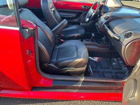 Used 2008 Volkswagen Beetle SE image 26