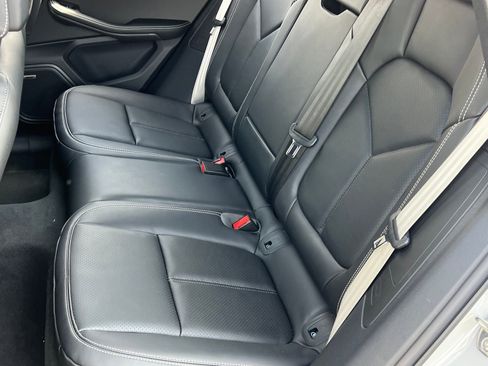 New 2026 Porsche Macan image 17