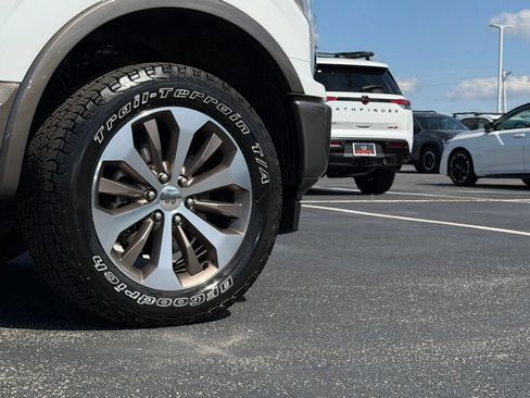 Used 2019 Ford F150 King Ranch w/ Equipment Group 601A Luxury AWD/4WD image 45