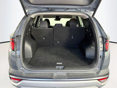 Used 2025 Hyundai Tucson SEL FWD image 30