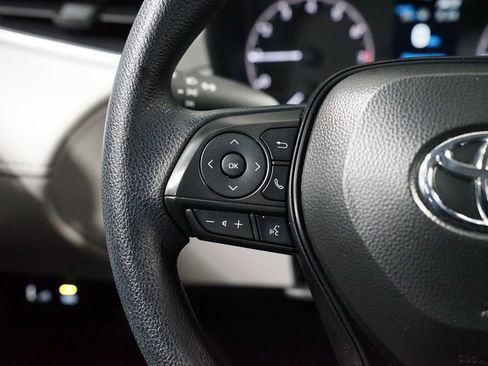 Certified 2025 Toyota Corolla Cross L image 14