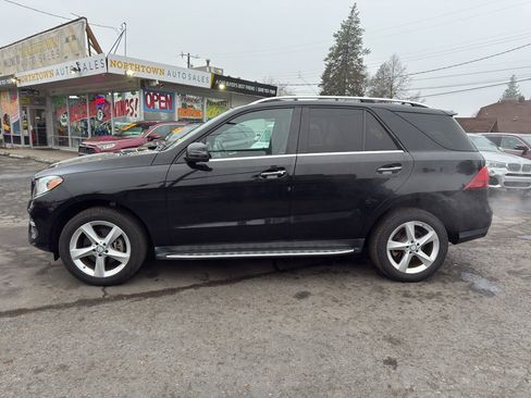 Used 2017 Mercedes-Benz GLE 350 4MATIC image 3