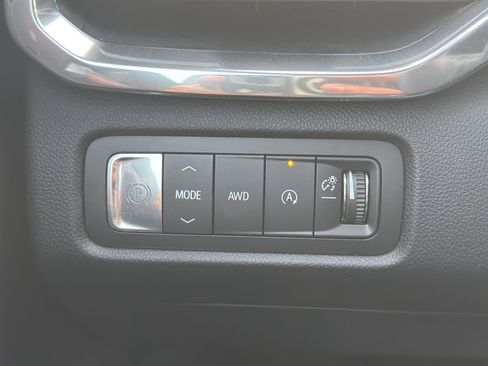 New 2026 GMC Acadia Elevation w/ LPO, Floor Liner Package AWD/4WD image 18