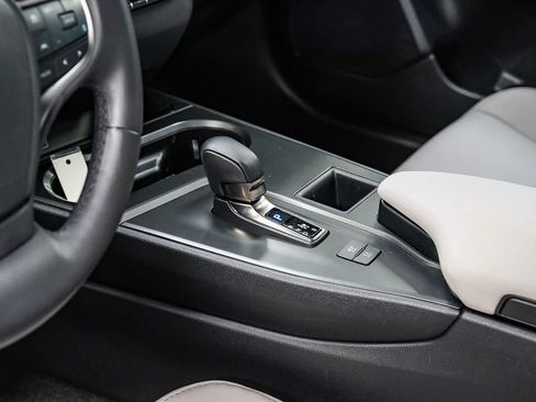 Certified 2025 Lexus UX 300h FWD w/ Accessory Package (Z2) image 24
