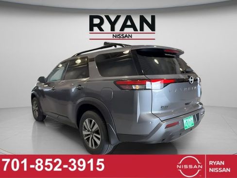 New 2026 Nissan Pathfinder SL AWD/4WD image 3