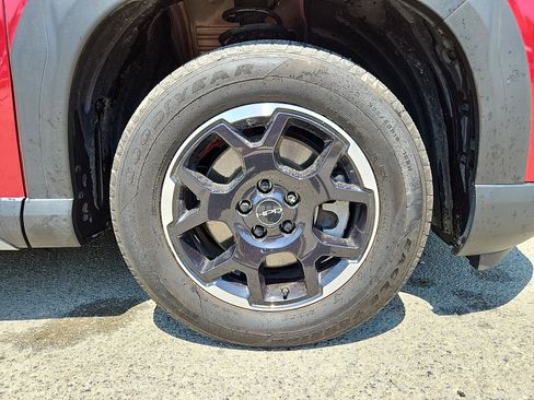 Used 2025 Honda Pilot EX-L image 9