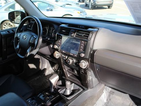 Certified 2024 Toyota 4Runner TRD Off-Road Premium w/ Moonroof Package AWD/4WD image 24