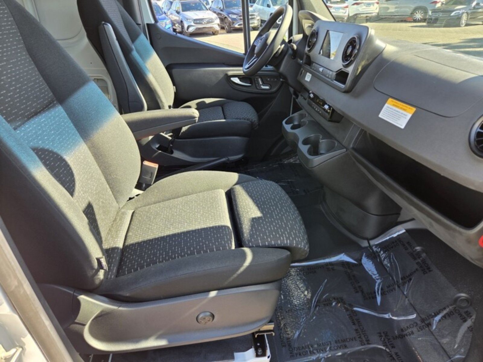 Used 2024 Mercedes-Benz Sprinter 4500 image 20